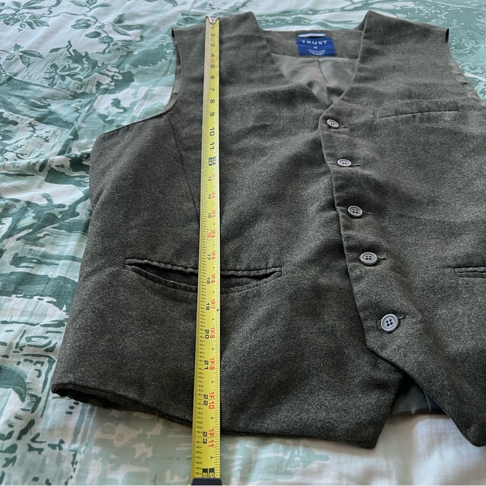 Forest Green Vest - Picture 10 of 13